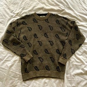 Vintage 1980’s crewneck knit sweater with paisley design. Winter fashion